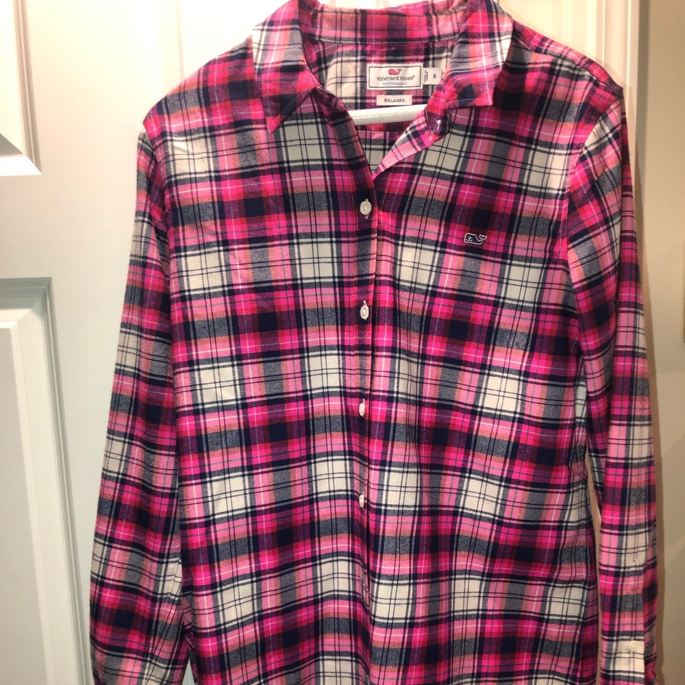 Women’s vineyard Vines Button Down